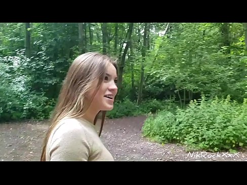 ❤️ Evelinari toki publiko batean izorratzen genuela proposatu nion! Baietz esan zuen. Orduan ipurdian izorratu eta ahoan esperma. Orduan bere burua haserretu zen. ❤ Super pornoa gugan ❌
