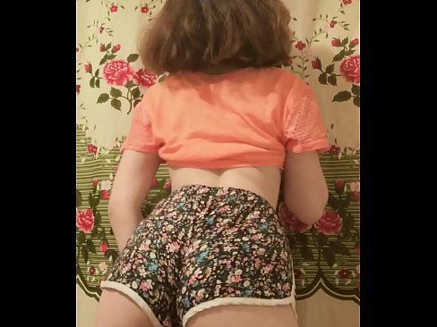 ❤️ Neska gazte sexy galtzak kentzen kameraren aurrean ❤ Super pornoa gugan ❌