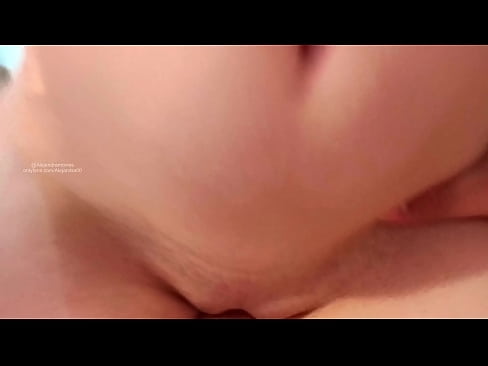❤️ Nire ahizparen gelan lo egiten eta horrela esnatu nintzen ❤ Super pornoa gugan ❌